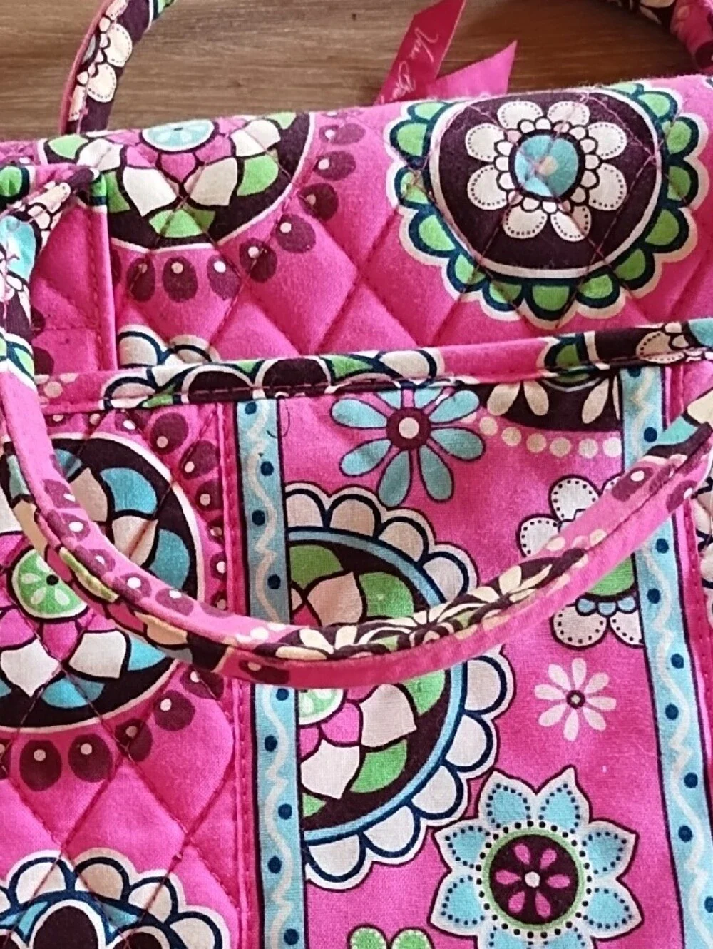Rare Vera Bradley Pink Cupcake Quilted Floral Medallion Laptop Bag